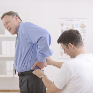 the back pain in the lumbar region treatment